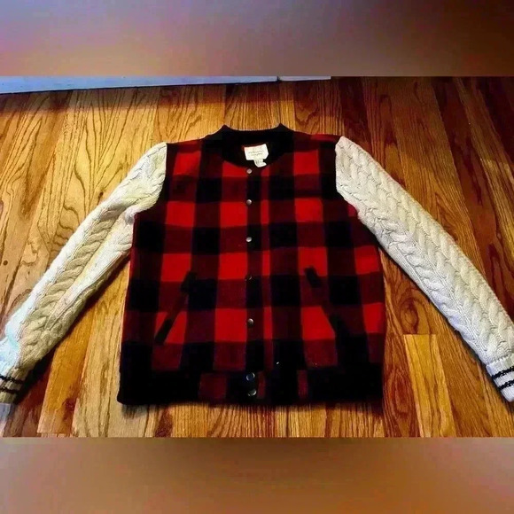 FOREVER 21 - Red and Black Plaid Jacket with
Sweater Sleeves - Medium - Picture 3 of 12